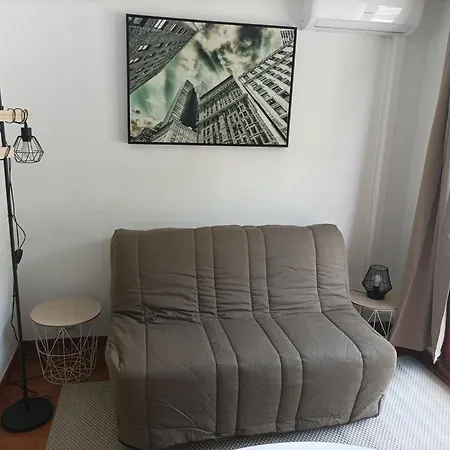 Studio 2 Personnes Dans Avec Piscine Daire *